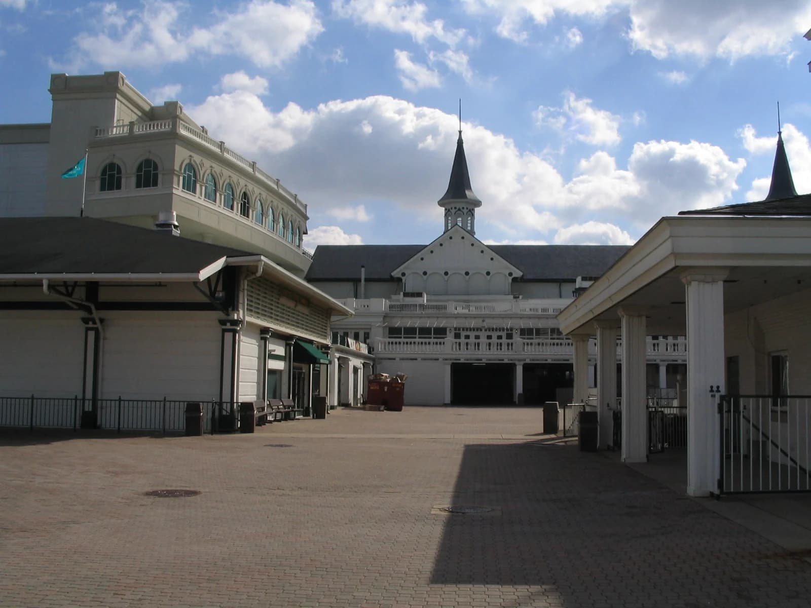 Featured Image of Kentucky Trivia Questions. Credit: Ken Lund from Las Vegas, Nevada, USA, CC BY-SA 2.0 , via Wikimedia Commons